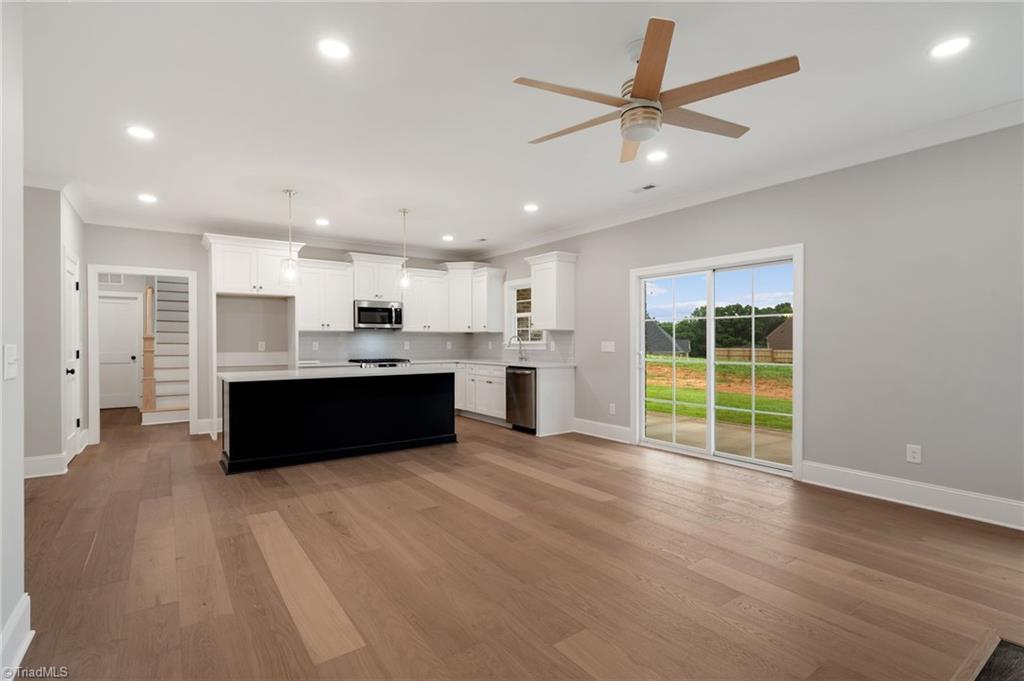 property viewer photo 5