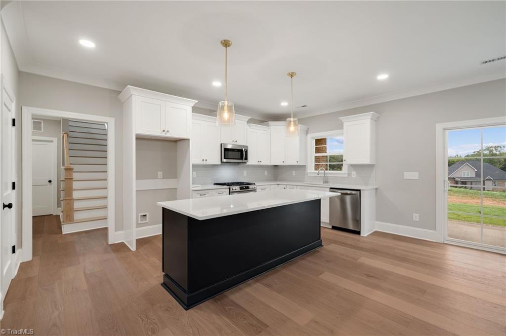property viewer photo 9