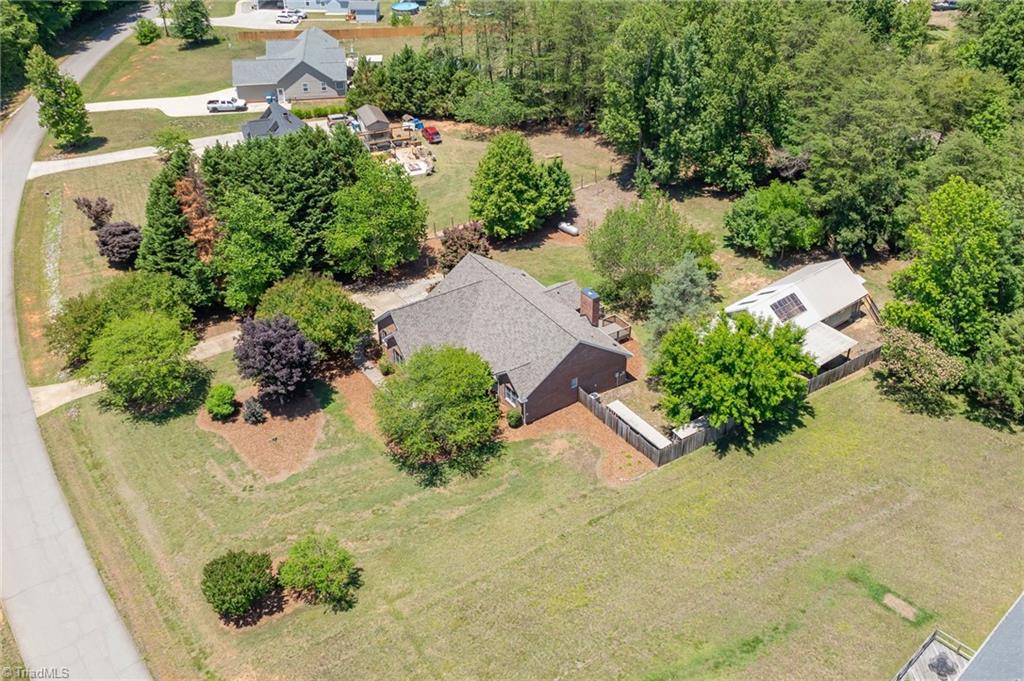 main property photo 41