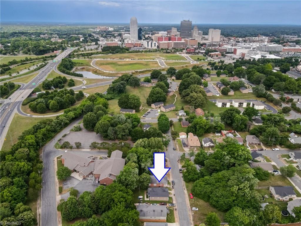 main property photo 32