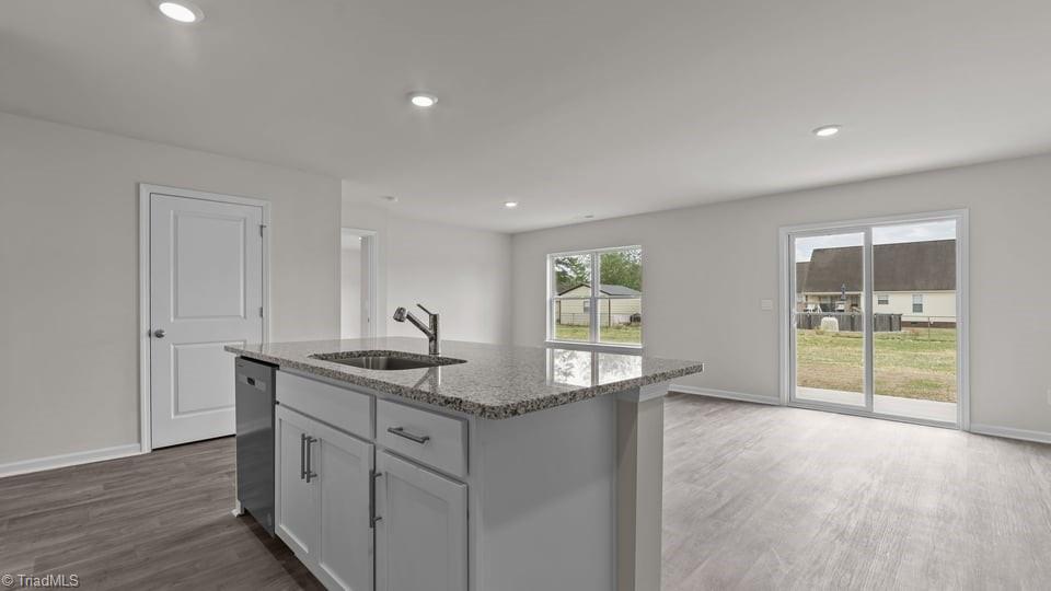 property viewer photo 14