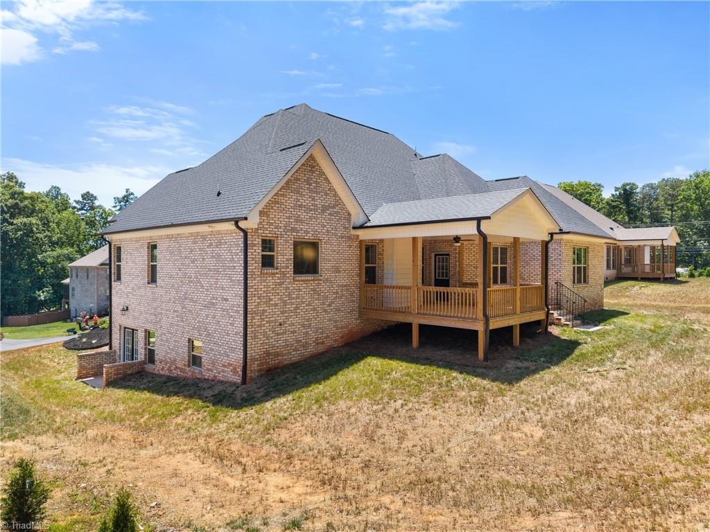 main property photo 41