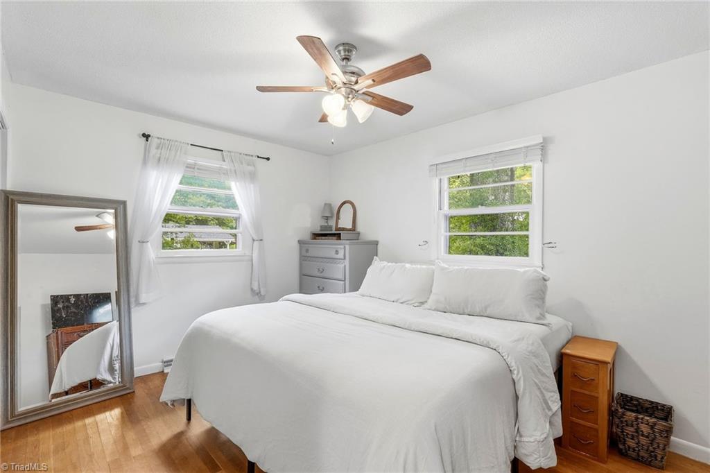property viewer photo 16