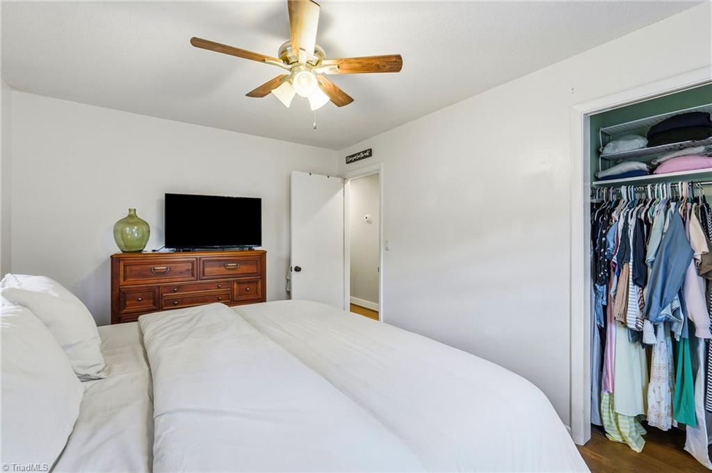 property viewer photo 17