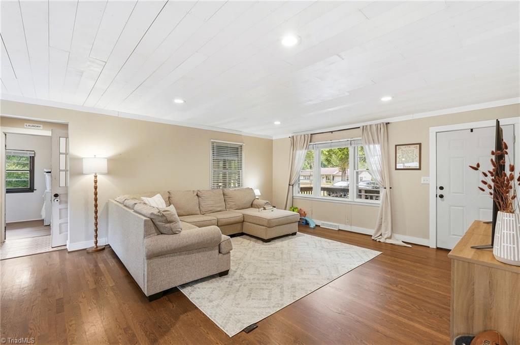 property viewer photo 4