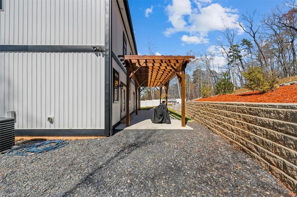 main property photo 38