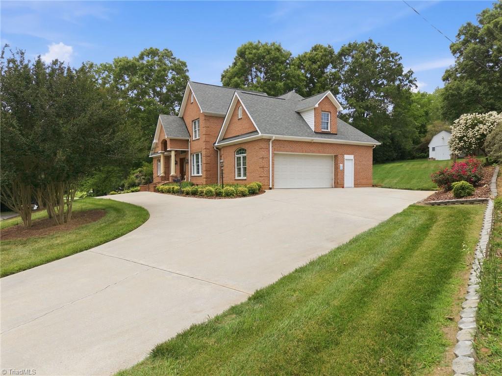 main property photo 4