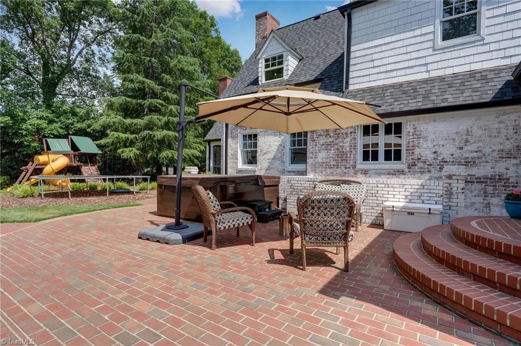 main property photo 40