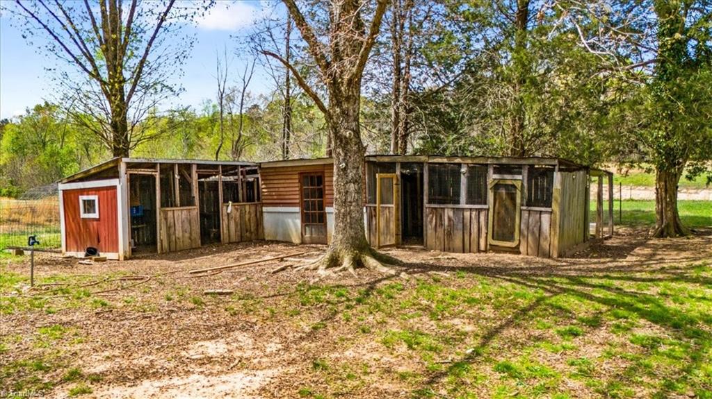 main property photo 41