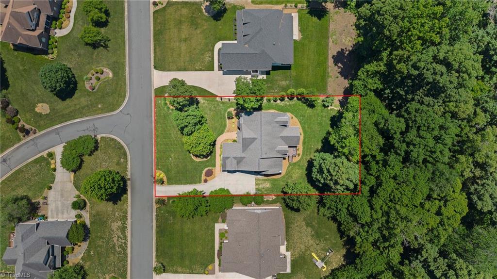 main property photo 44