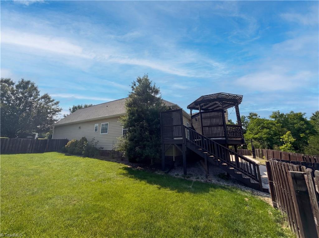 main property photo 30