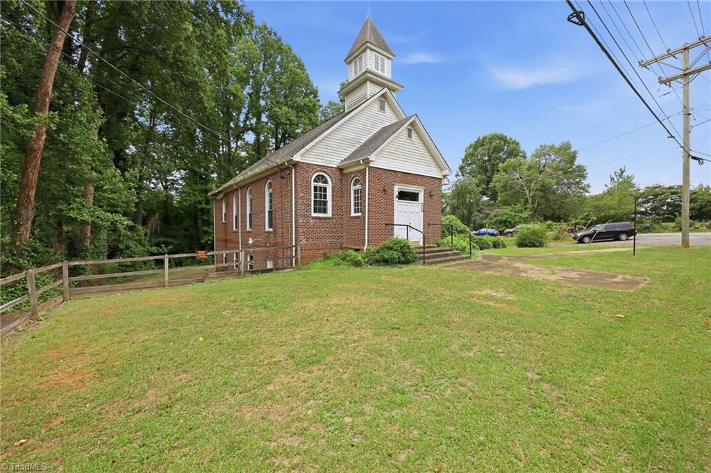 main property photo 3