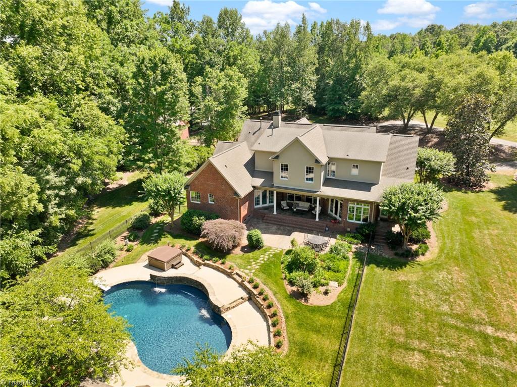 main property photo 4