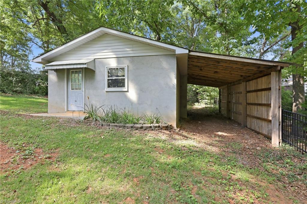main property photo 36