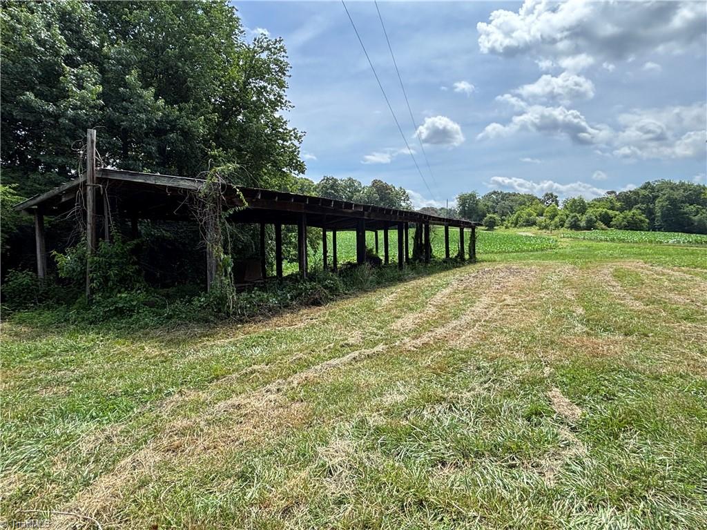 main property photo 18