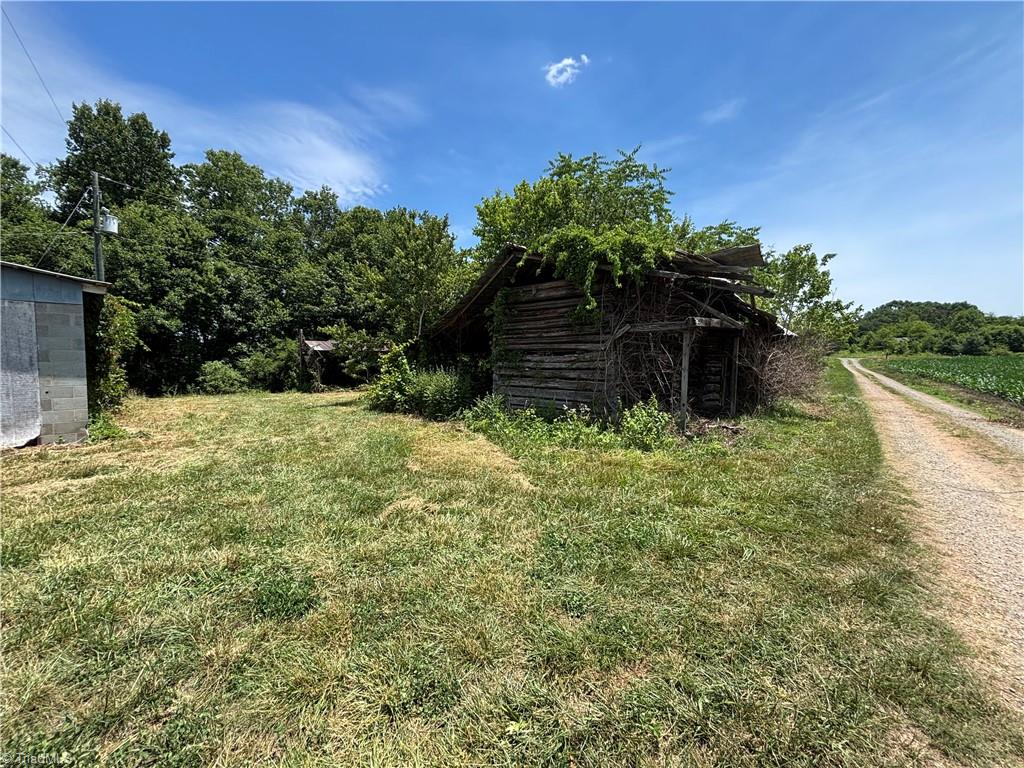 main property photo 9