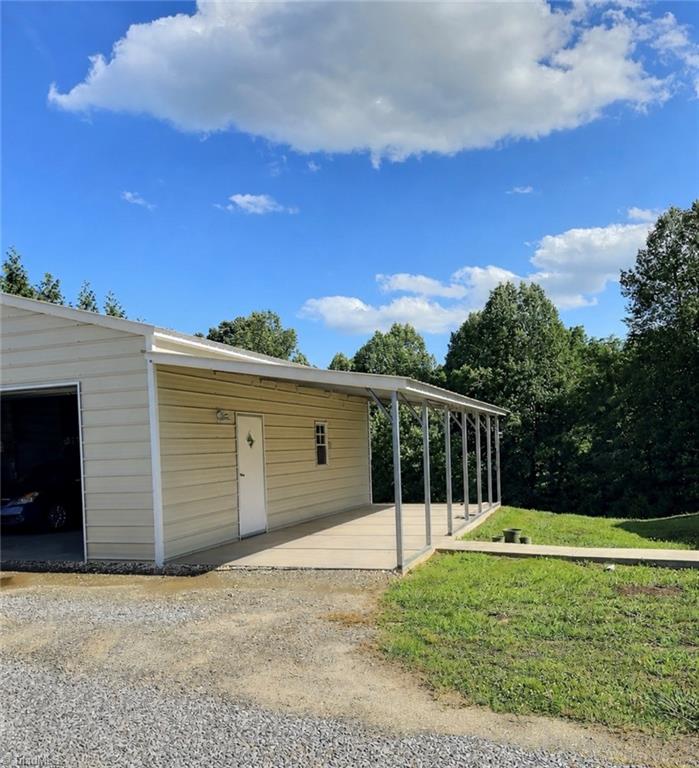 main property photo 17