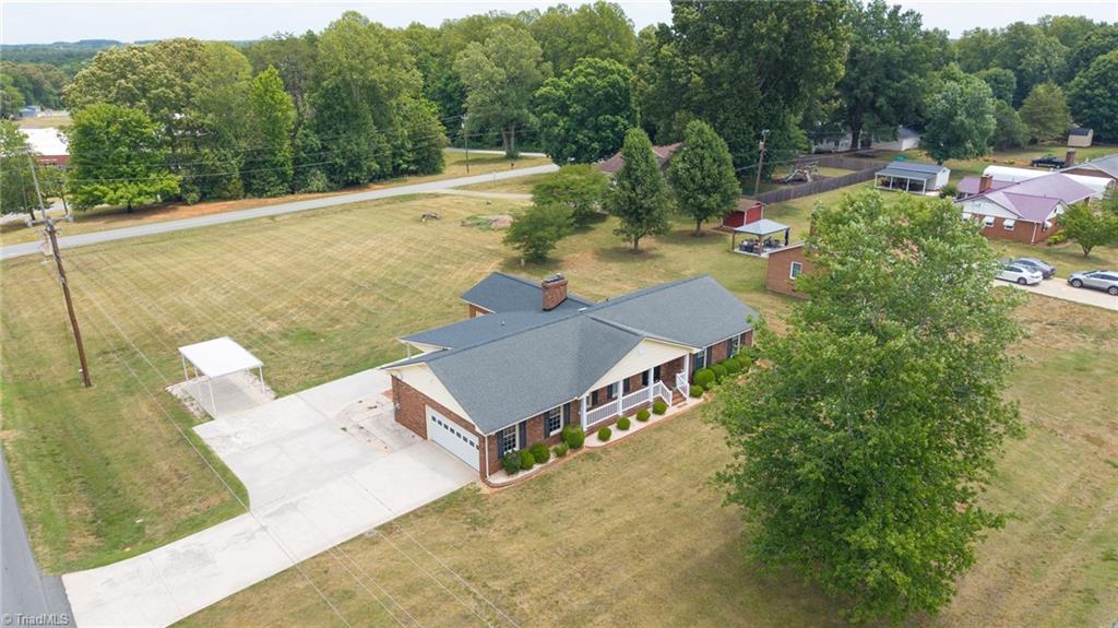 main property photo 41
