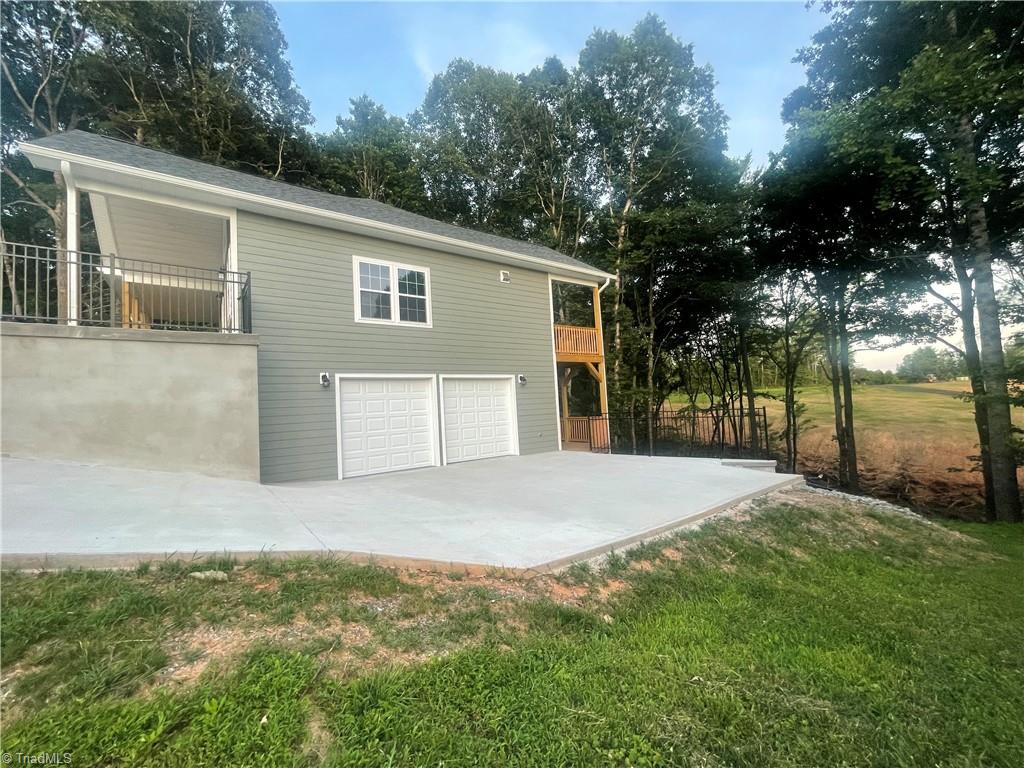 main property photo 40
