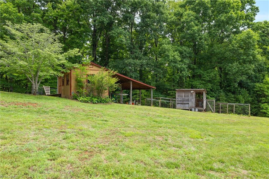 main property photo 40