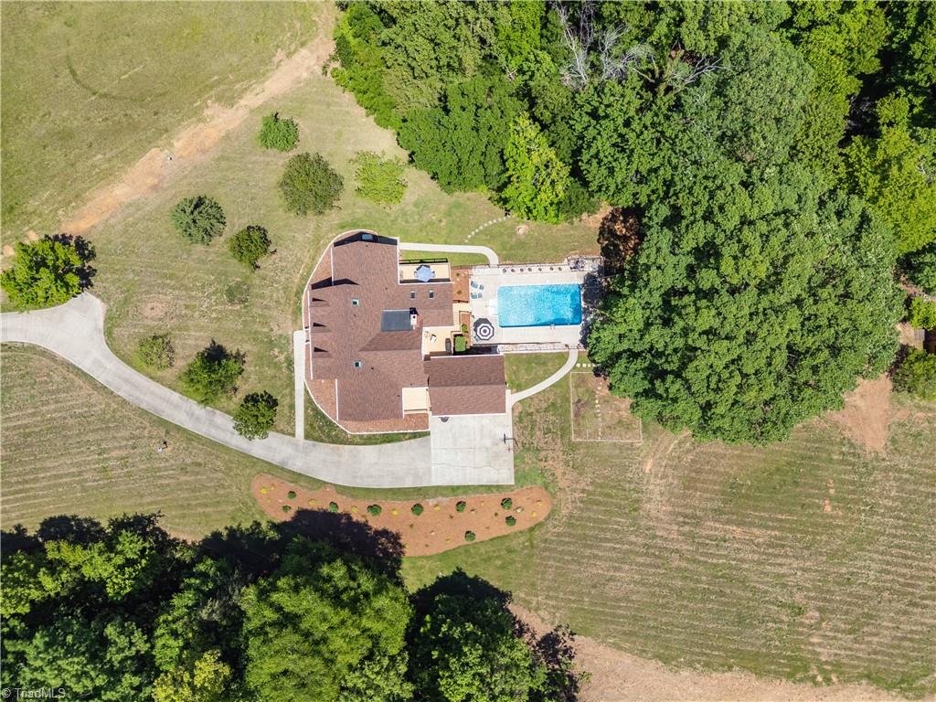 main property photo 43
