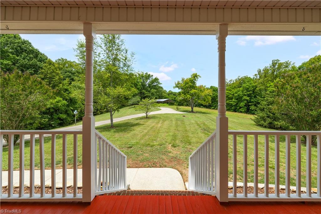 main property photo 9