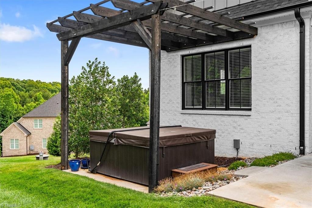 main property photo 43