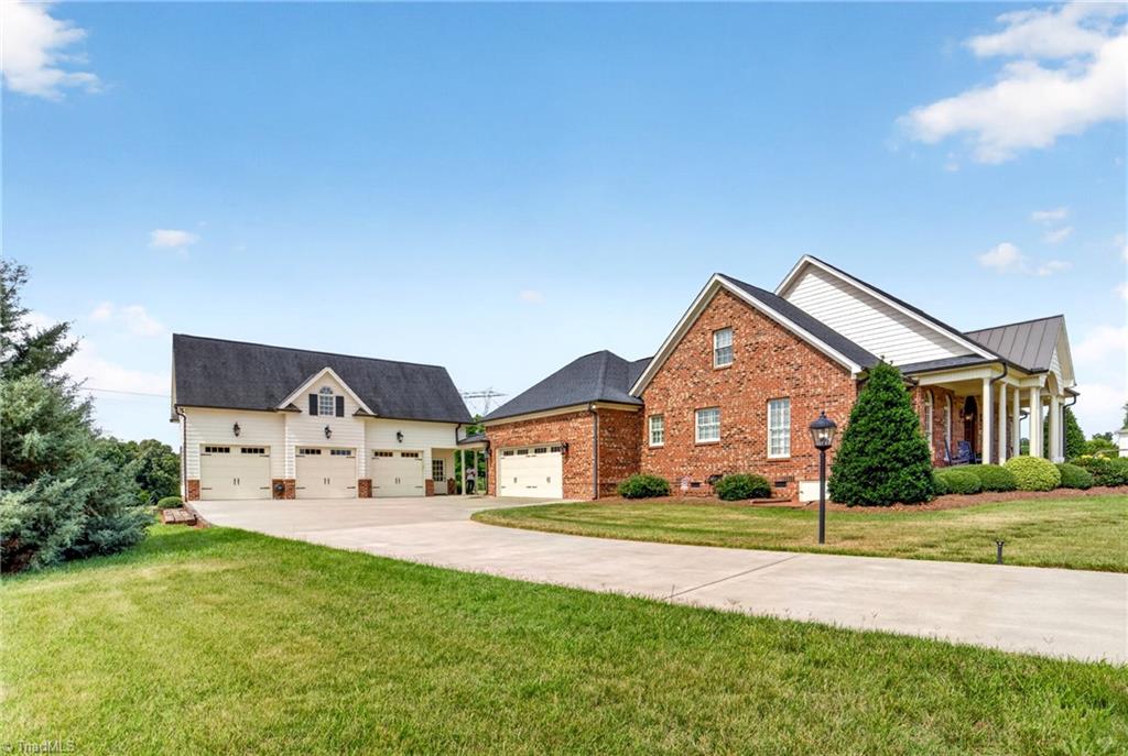 main property photo 34