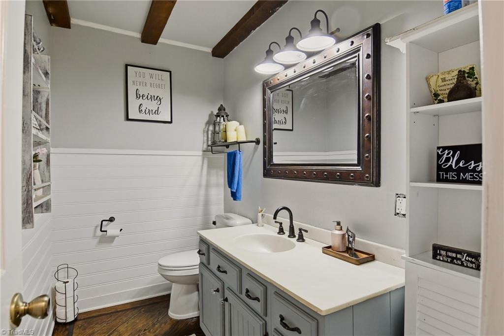 main property photo 9