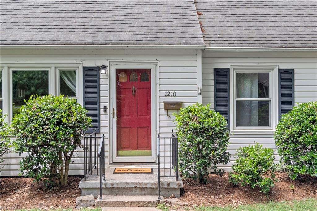 main property photo 30