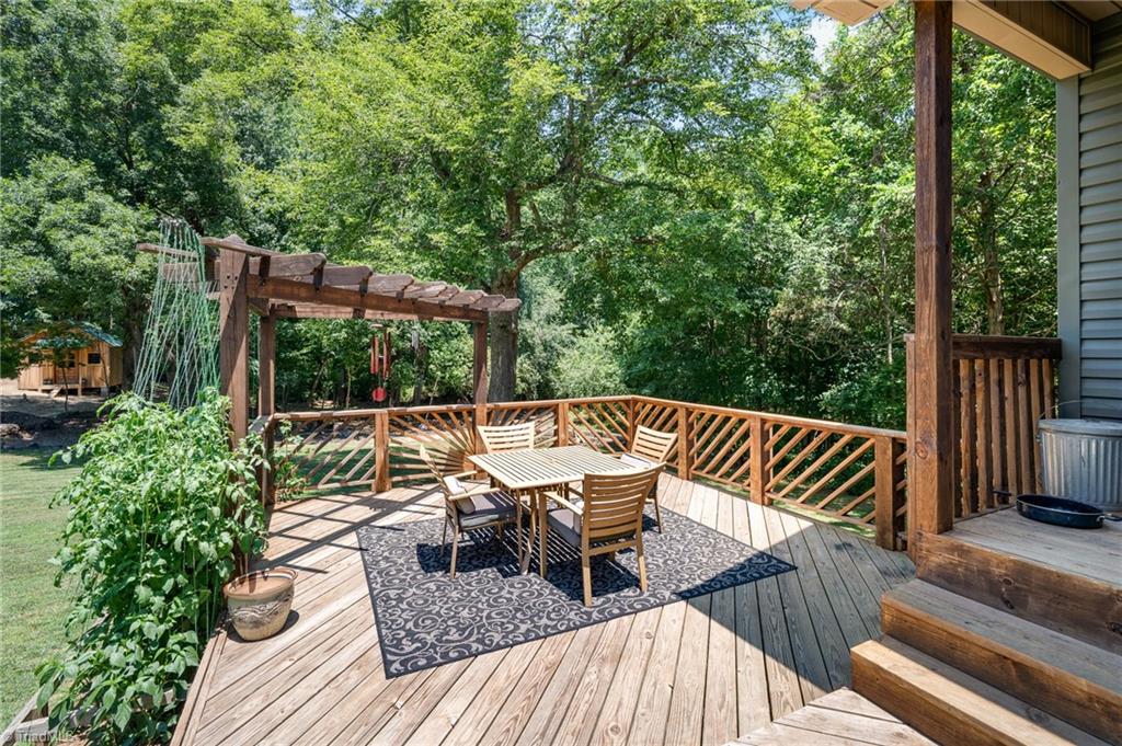 main property photo 33