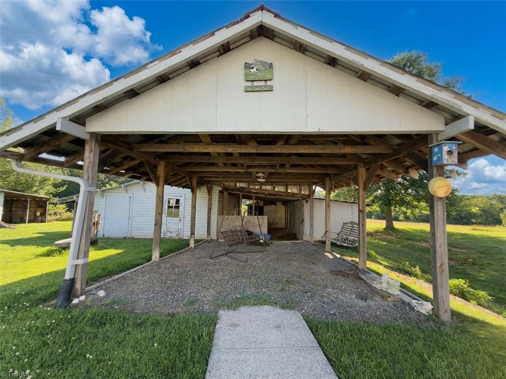 main property photo 17