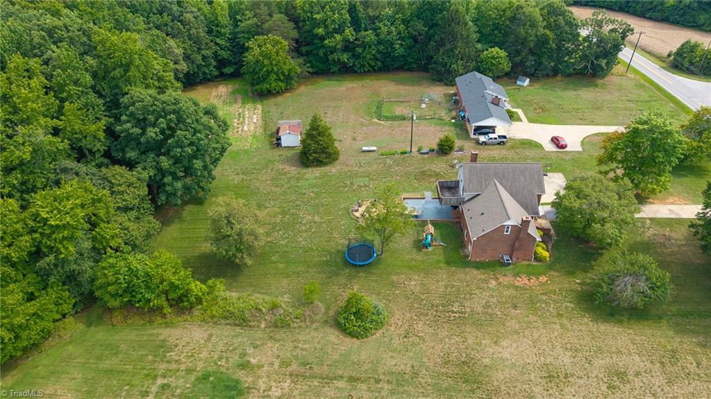 main property photo 38