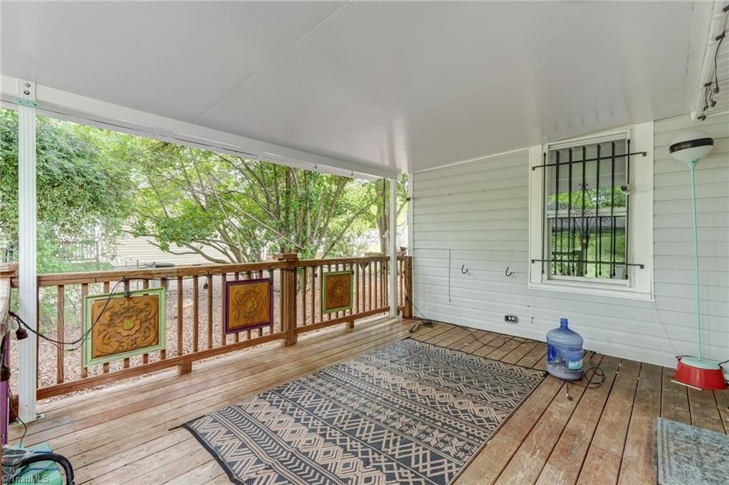 main property photo 28