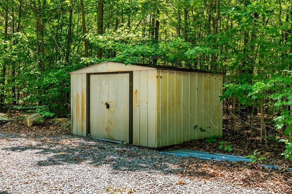 main property photo 41