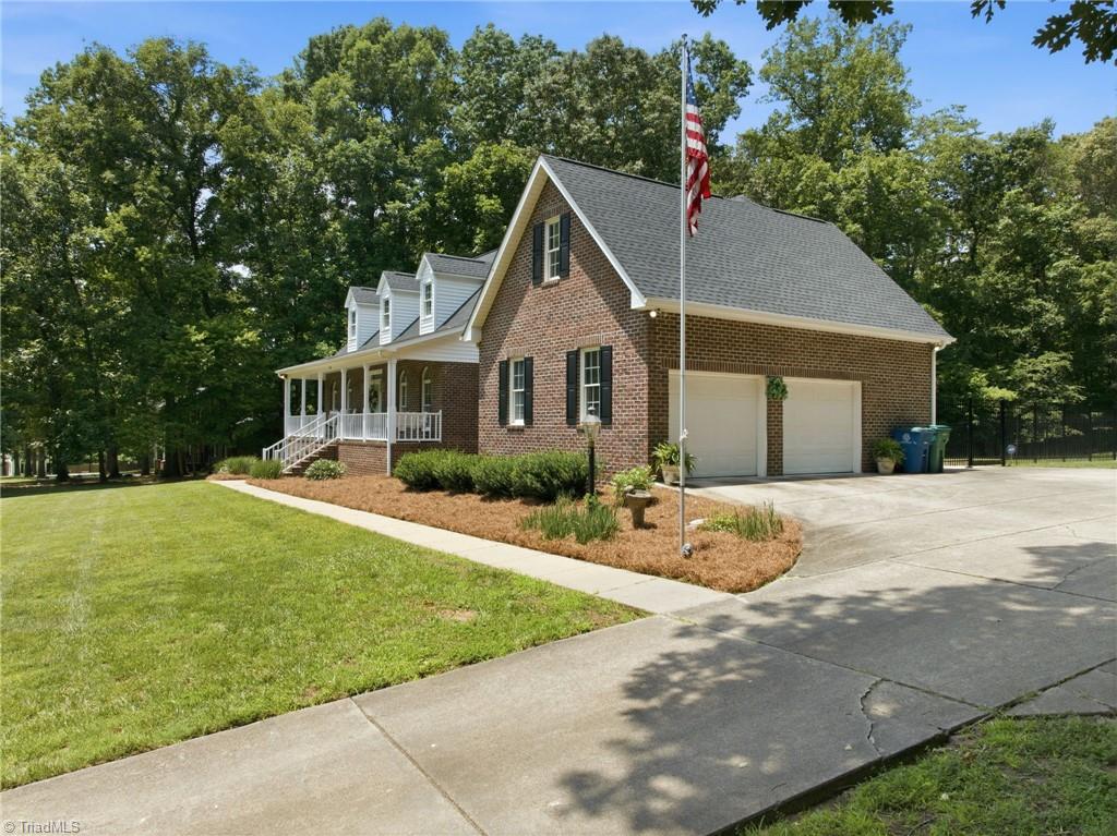 main property photo 40