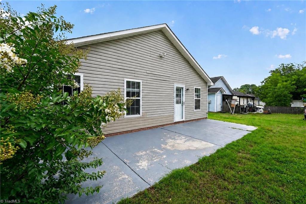 main property photo 33
