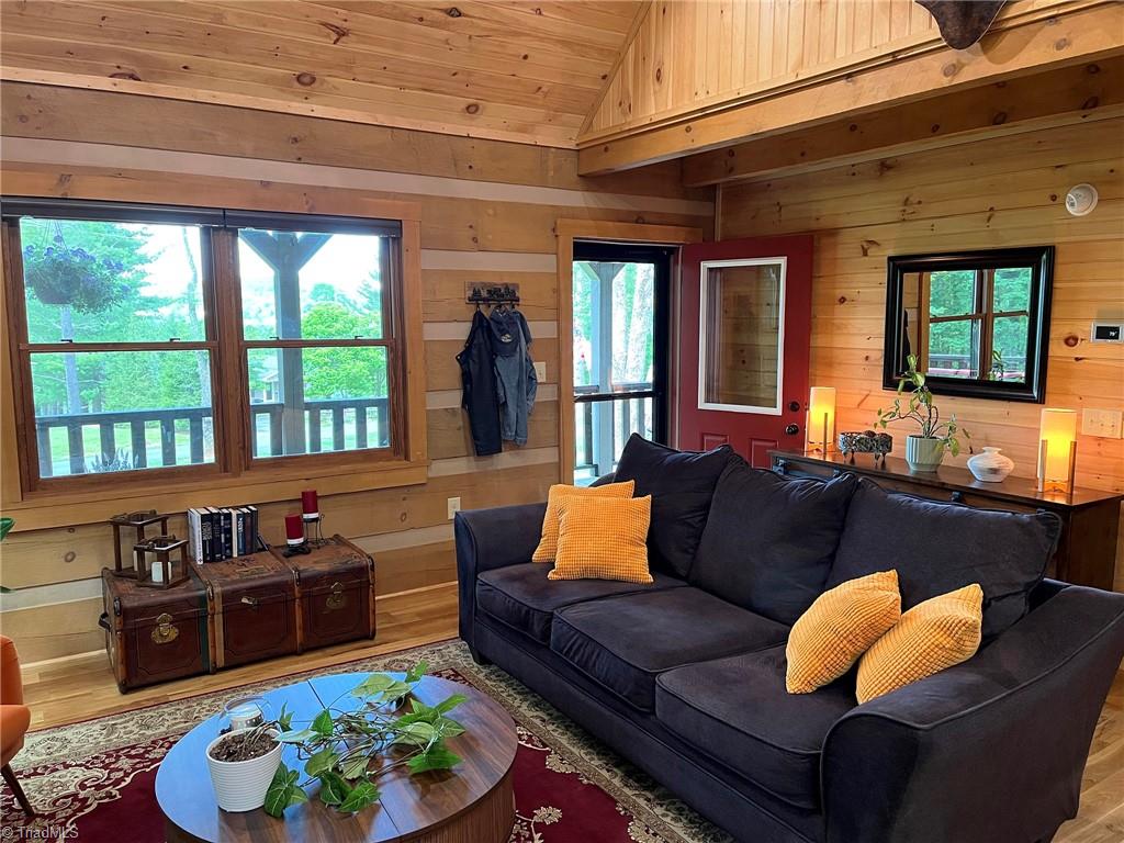 main property photo 5