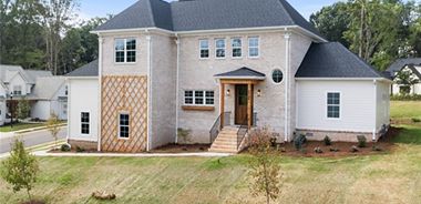 image of property with 4 Bed | 3 Bath | 3,043 Sqft
