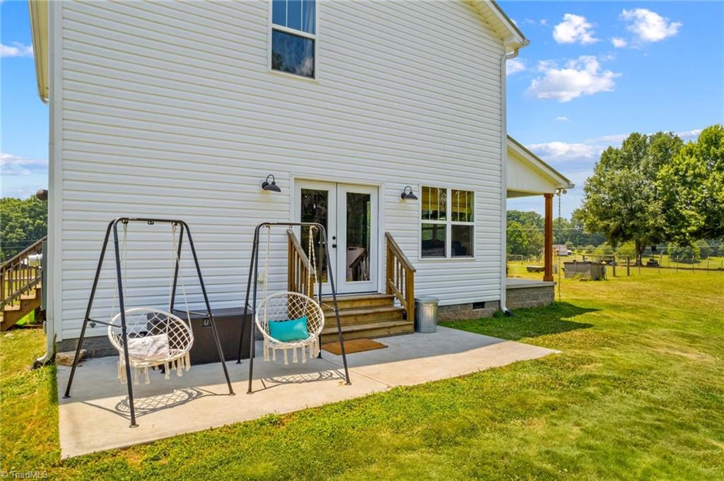 main property photo 40