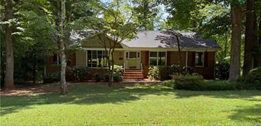 image of property with 3 Bed | 3 Bath | 2,903 Sqft