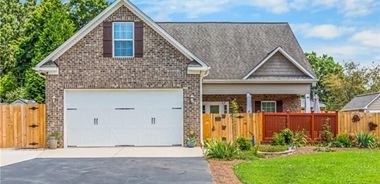 image of property with 3 Bed | 2 Bath | 1,802 Sqft