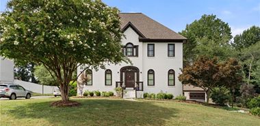 image of property with 3 Bed | 2 Bath | 2,557 Sqft