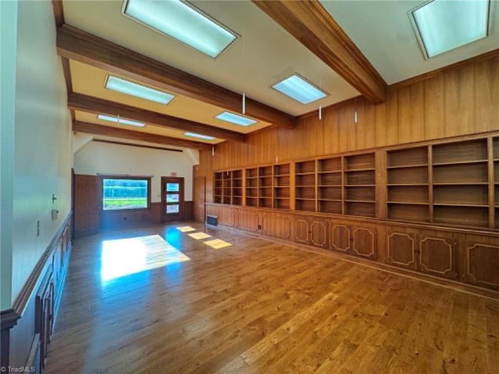 main property photo 29
