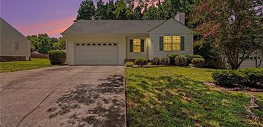 image of property with 3 Bed | 2 Bath | 1,185 Sqft
