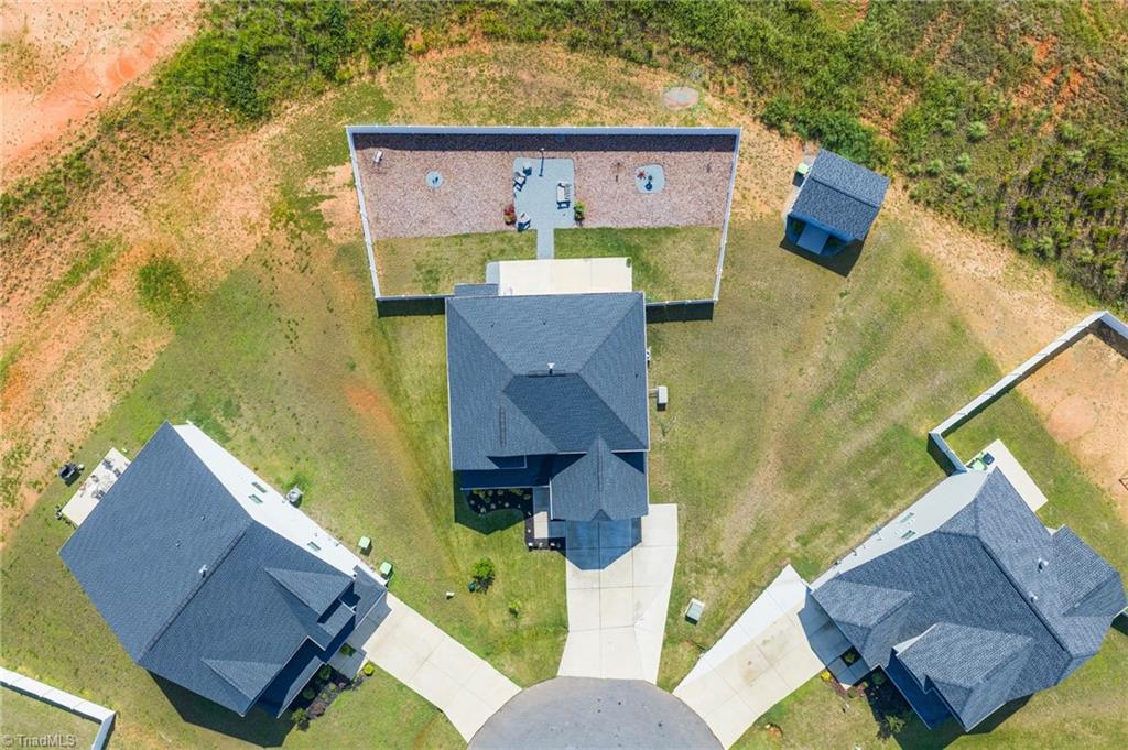 main property photo 48