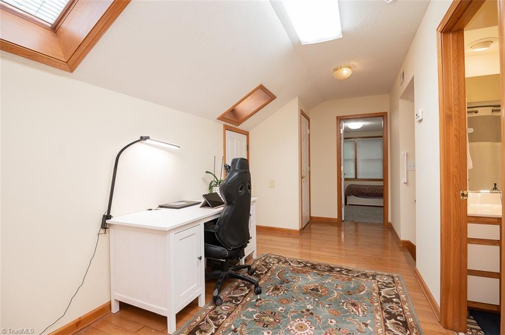 main property photo 24