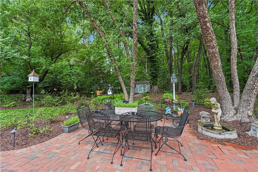 main property photo 33