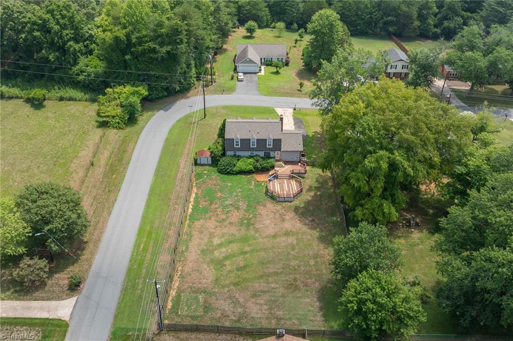 main property photo 40