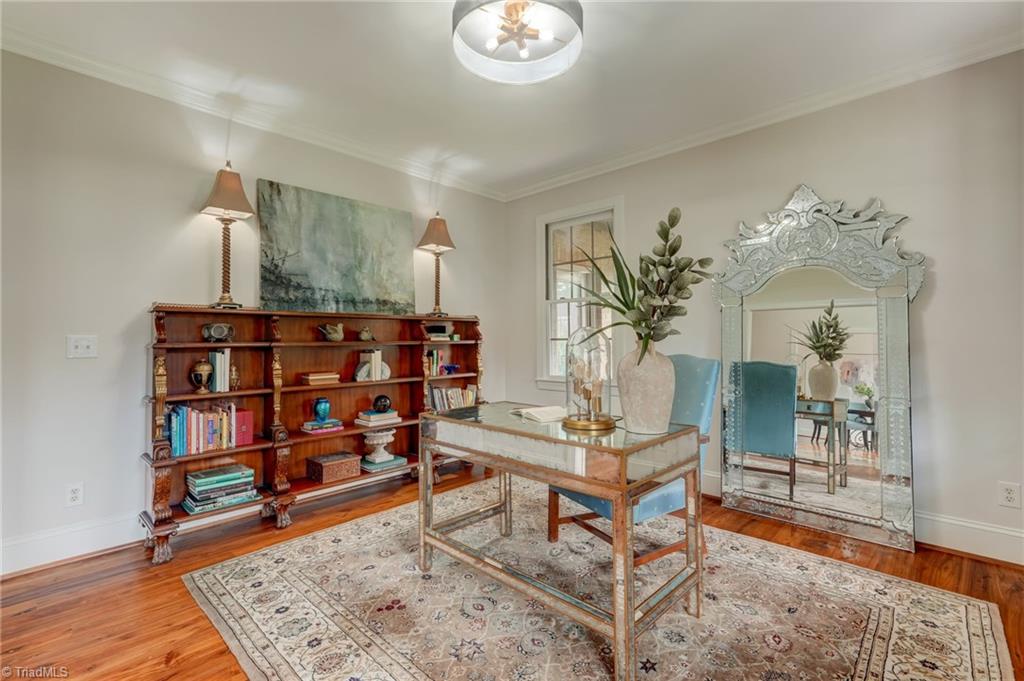 main property photo 35